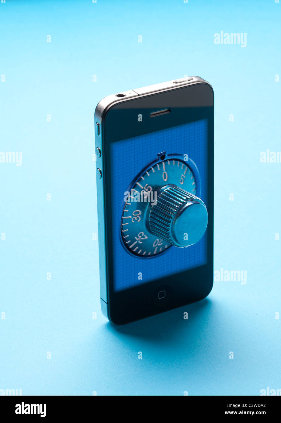 Iphone 4 con serratura a combinazione sullo schermo Foto Stock
