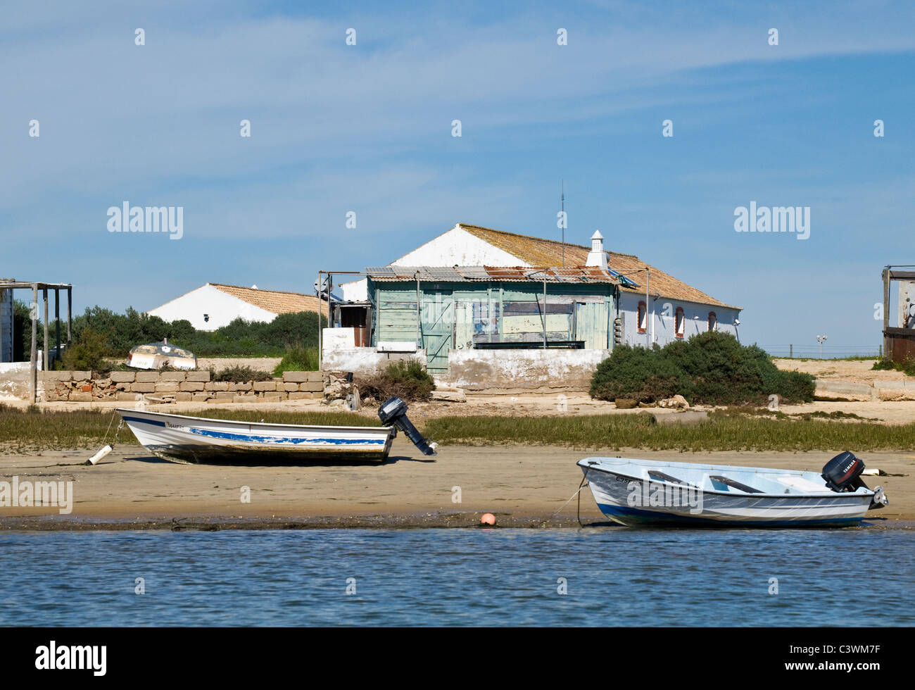 Case di pescatori sul Ria Formosa , Faro Algarve , Portogallo Foto Stock