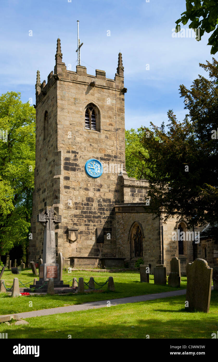 Chiesa di San Lorenzo, villaggio Eyam, Derbyshire National Park, Inghilterra, Regno Unito, Europa Foto Stock