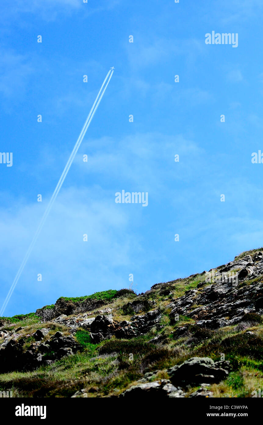 Un aereo sopra la costa inglese (Cornish costa) Foto Stock