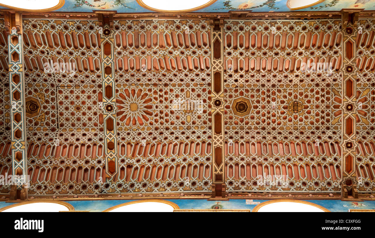 Stile mudéjar del tetto della chiesa di Santo Domingo, Quito Ecuador Foto Stock