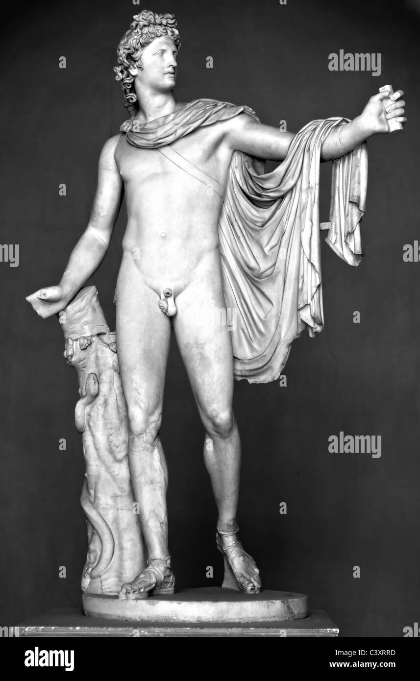 Statua in marmo Apollo Belvedere in Vaticano Musei- copia romana dell'antica statua greca 5 secolo del dio Apollo Foto Stock