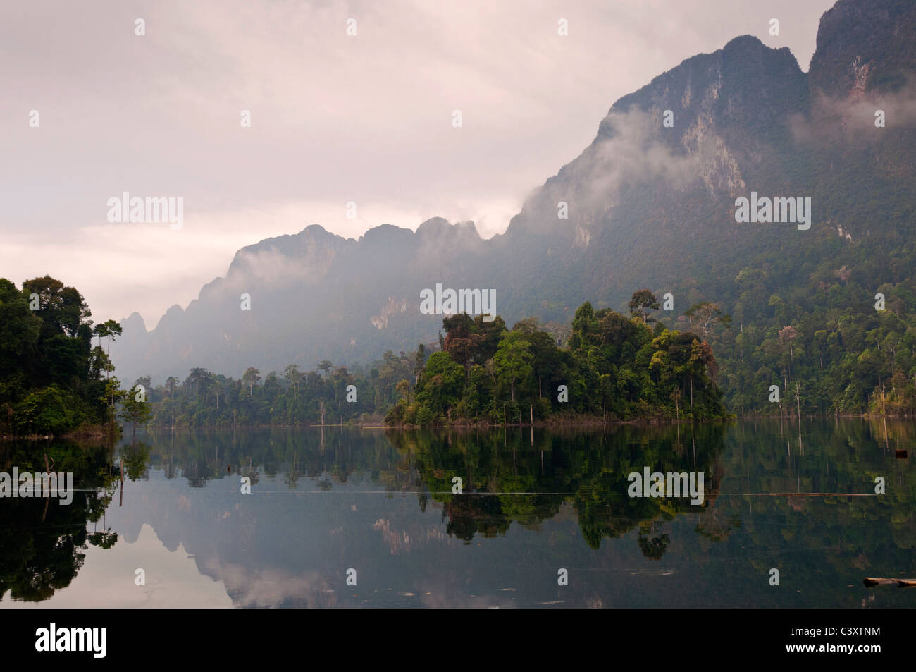 Khao Sok il Parco Nazionale della Thailandia Foto Stock