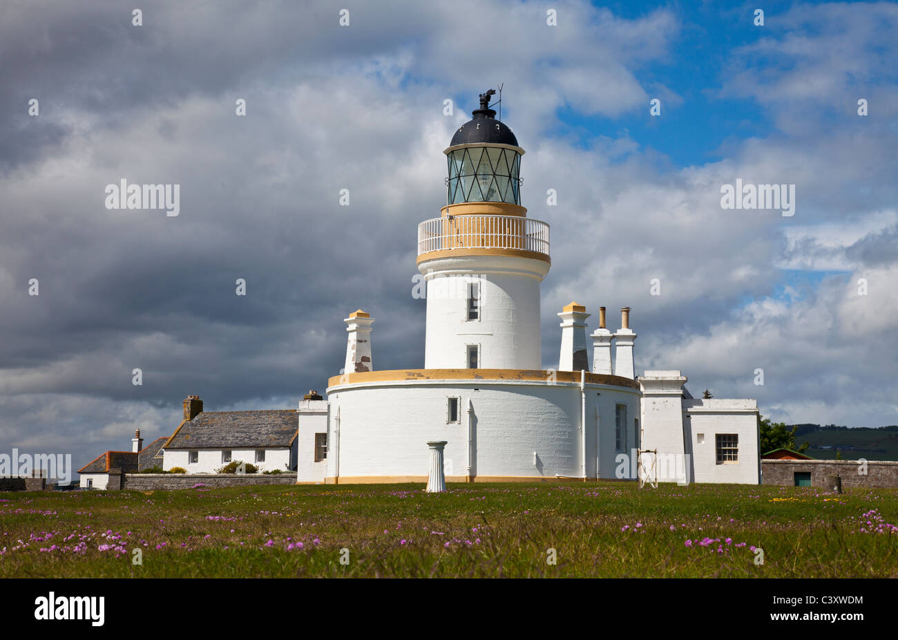 Faro di Chanonry punto sulla Black Isle vicino a Inverness, Scotland, Regno Unito. Costruito nel 1846, presidiata e automatizzate nel 1984. Foto Stock