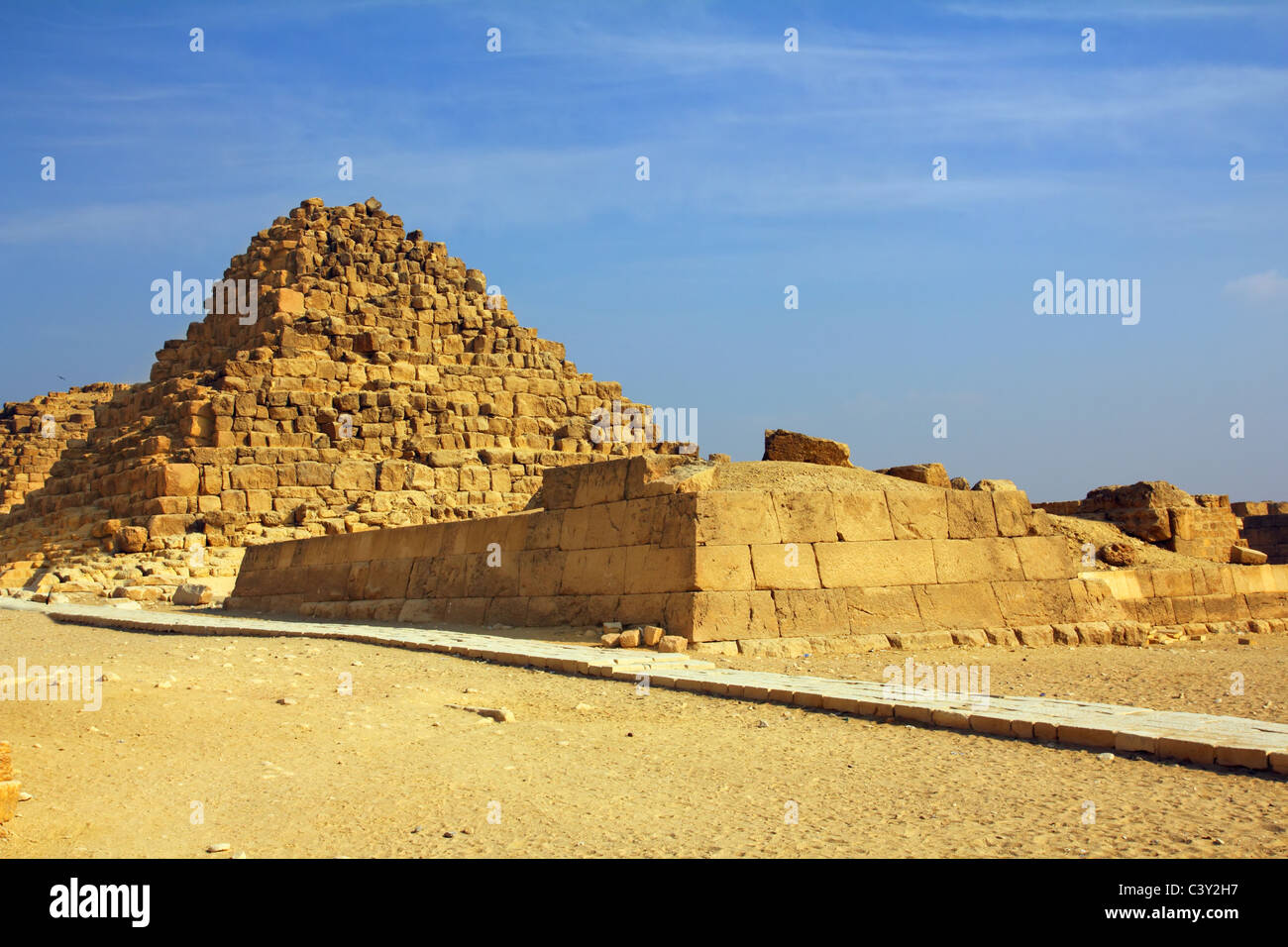 Ancient egypt pyramid immagini e fotografie stock ad alta risoluzione