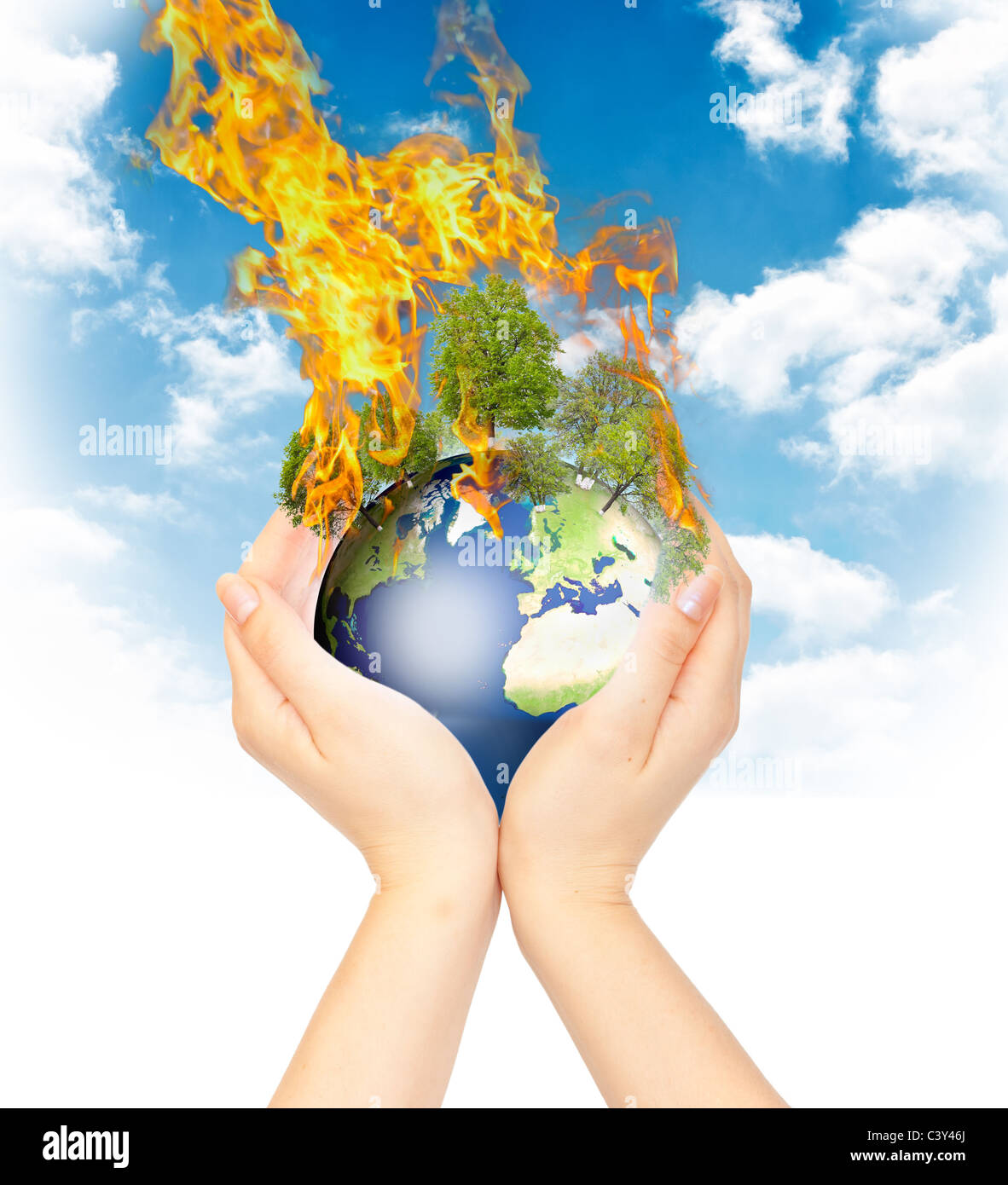 Womanish mani terra ardente come un simbolo del riscaldamento globale o un'apocalisse. Foto Stock