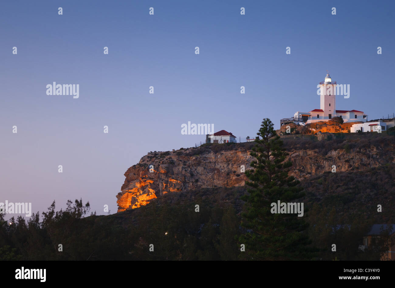 Casa di luce sulla cima della scogliera a Mossel Bay, Provincia del Capo, in Sud Africa Foto Stock