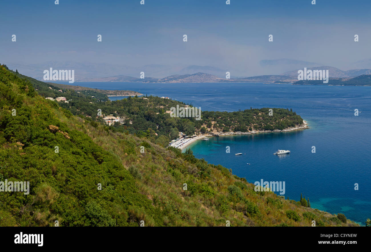 Kerasia bay, costa albanese, Kerasia, Corfù, Europa, Grecia, paesaggio, acqua, estate, montagna, mare, Foto Stock