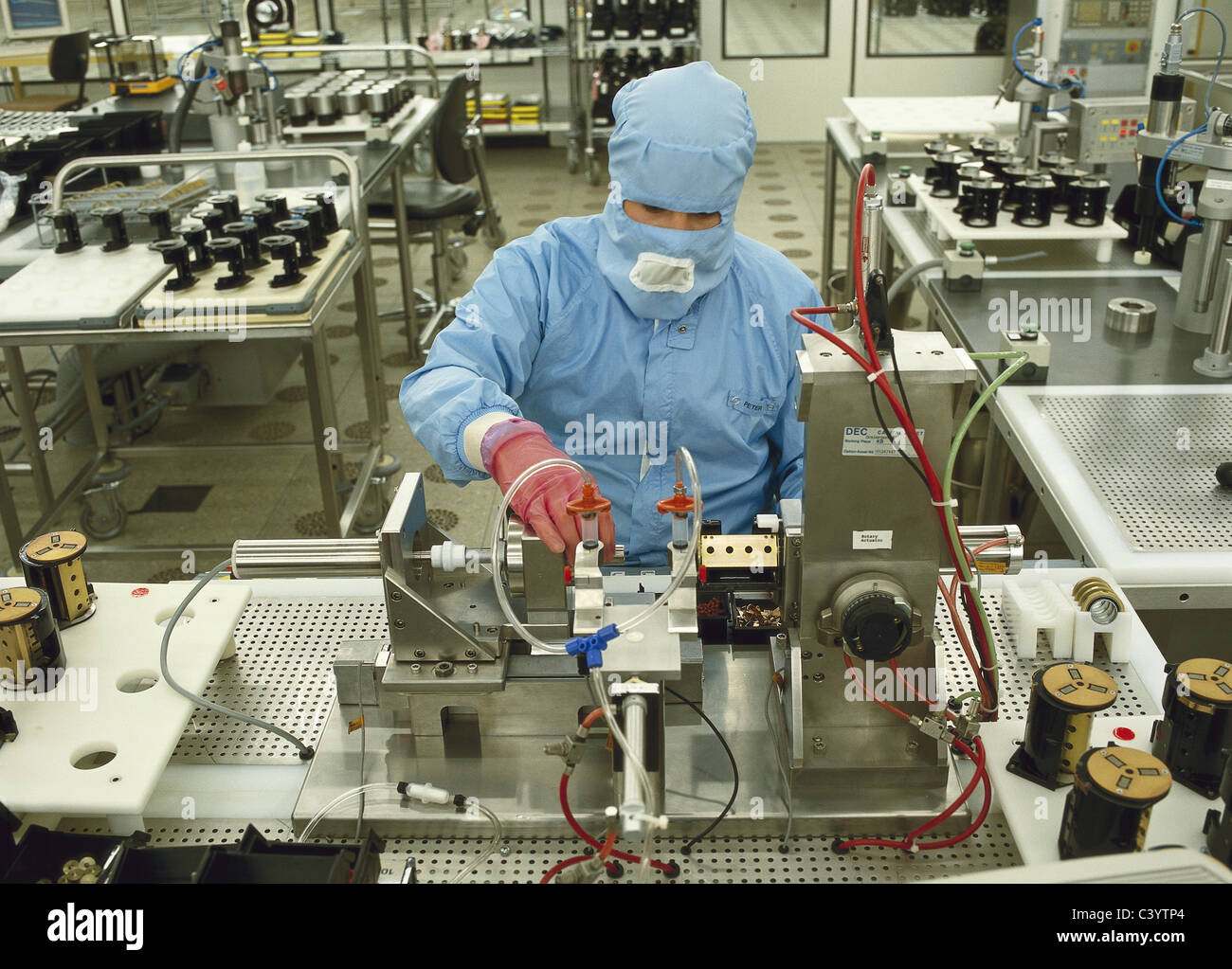 Assemblaggio, montaggio, camera pulita, Computer, Costruzione, costruzione, Economia, elettronico, elettronico, ingegnere, Ingegneria Foto Stock