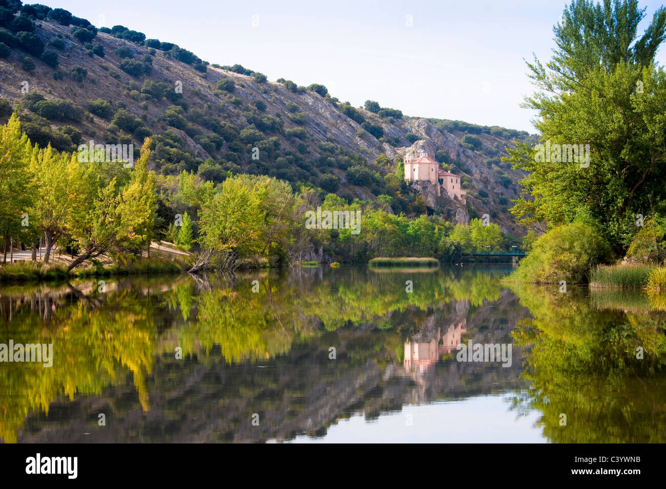 Spagna, Europa, Soria, San Saturio, chiesa, Duero, fiume, flusso, scenario Foto Stock