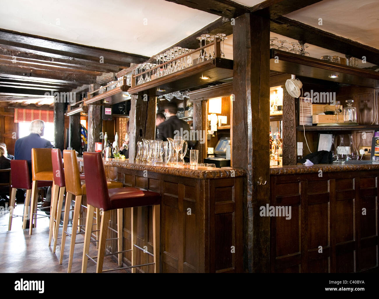 Cerve Head Pub interno a Bray - Berks Foto Stock