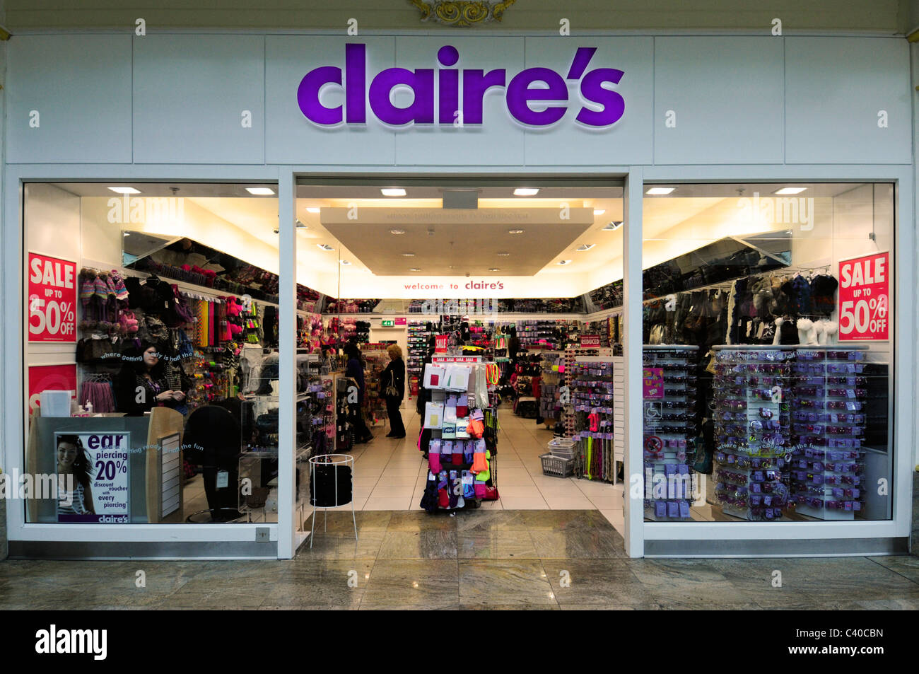 Claires store uk immagini e fotografie stock ad alta risoluzione Alamy Claires store uk immagini e fotografie stock ad alta risoluzione Alamy