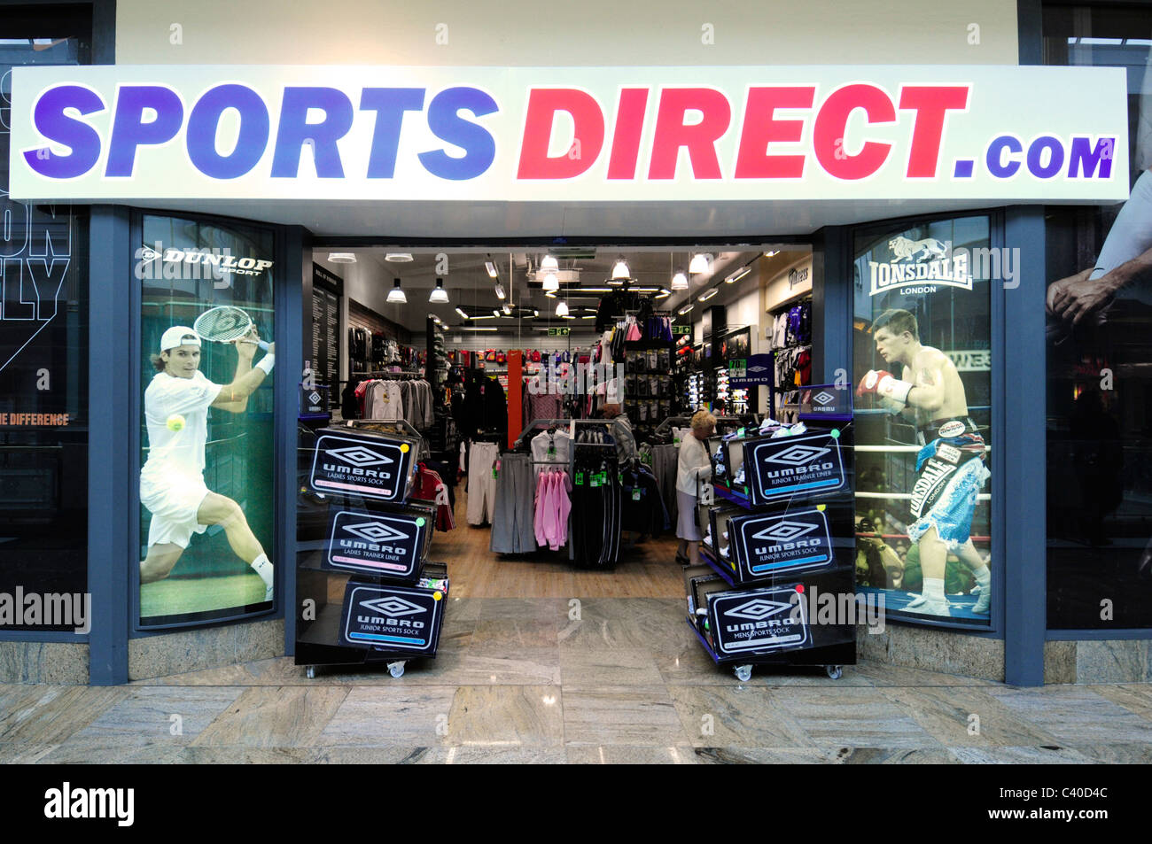 Diretta sport fitness com sporting goods Foto Stock