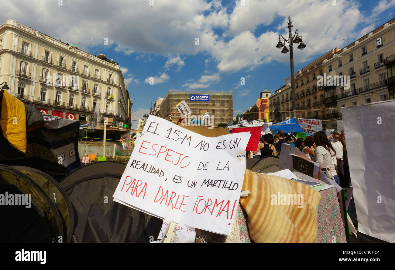 Circolazione 15M camp a Puerta del Sol Madrid Spagna Foto Stock
