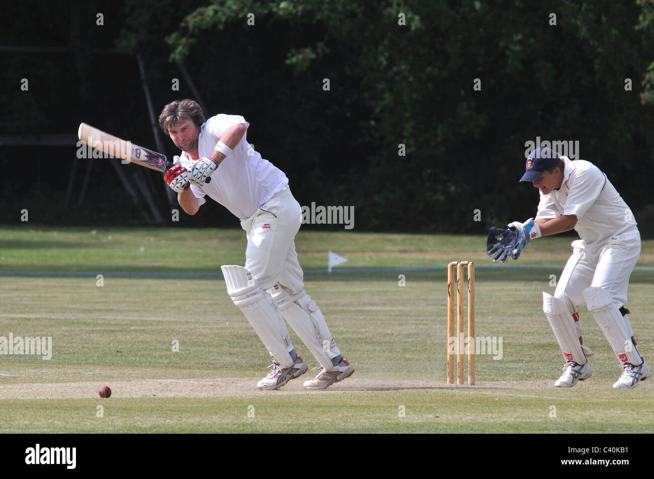 Village cricket al Norton Lindsey, Warwickshire, Inghilterra, Regno Unito Foto Stock