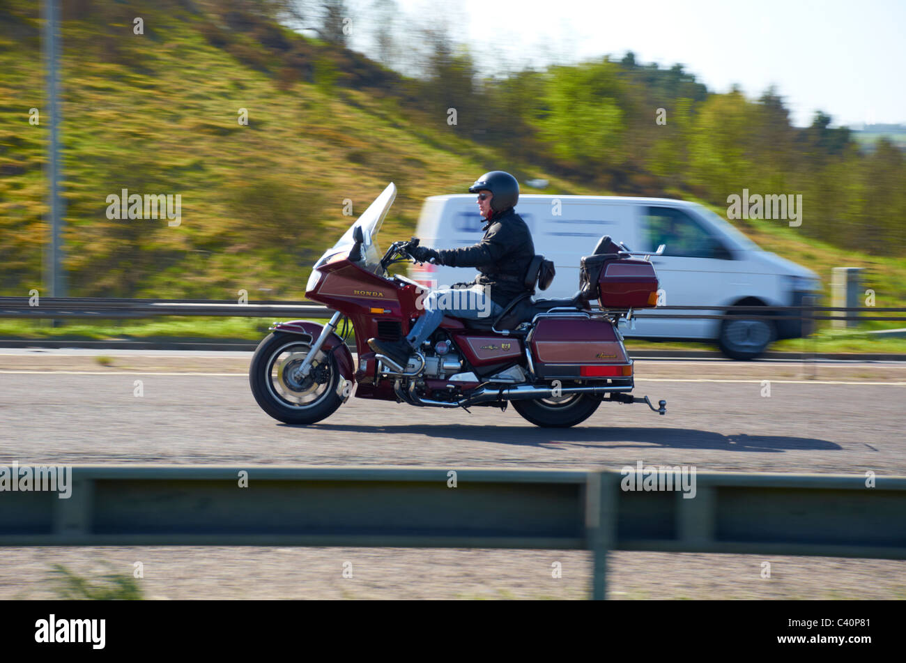 Biker sull'autostrada M62 (vicino a Outlane, Huddersfield). Foto Stock