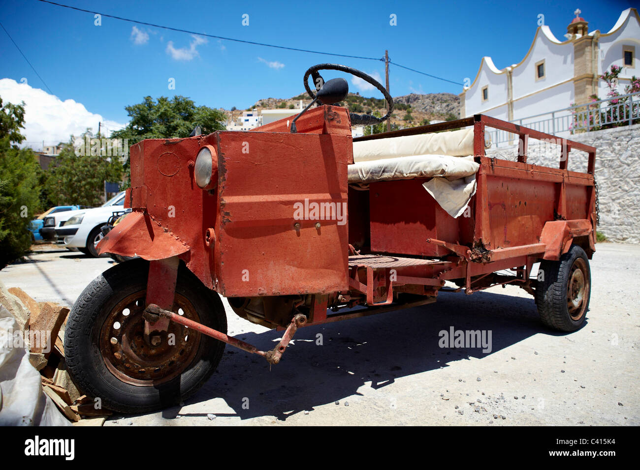 La città di Makry Gialos e le aree circostanti nel sud di Creta, Grecia, l'Europa. Foto Stock