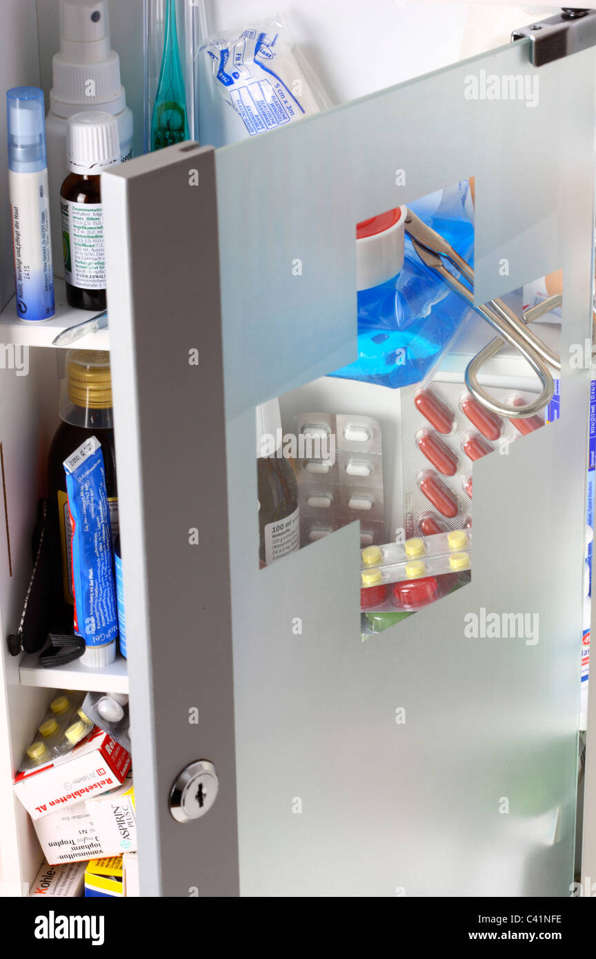 Farmaci diversi in una casa privata medicina del torace. Assistenza medica. Foto Stock