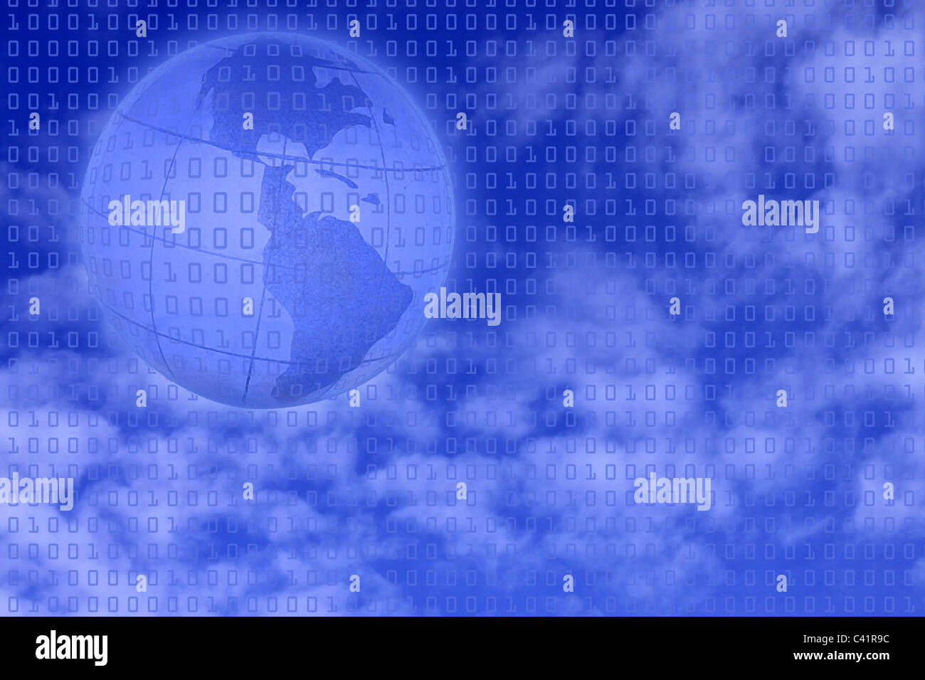 Sfondo digitale: codice binario oltre il cielo e il mondo Foto Stock