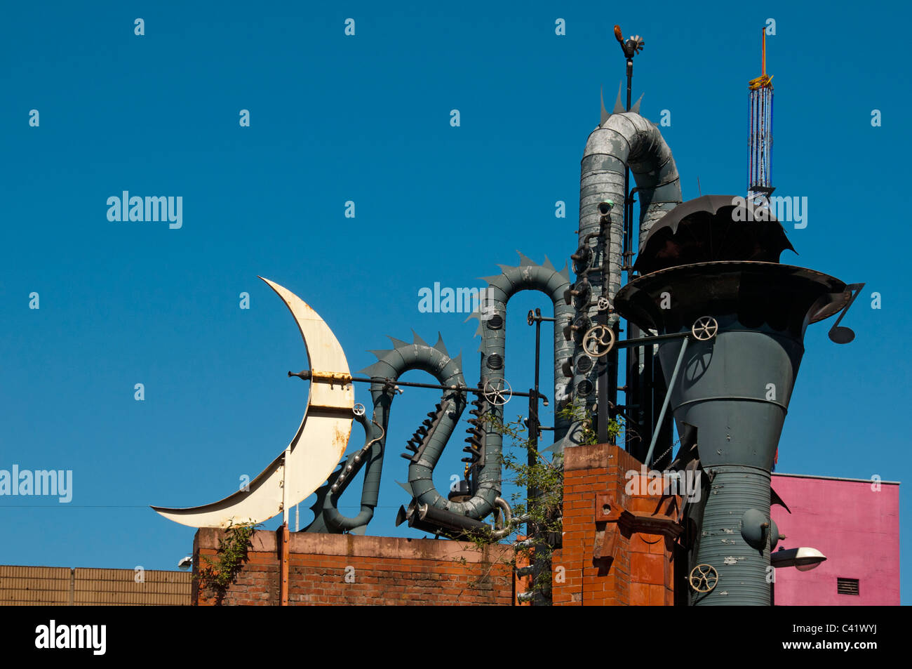 Il Big Horn o Tib Street Horn. Una scultura di David Kemp. Northern Quarter, Manchester, Inghilterra, Regno Unito Foto Stock