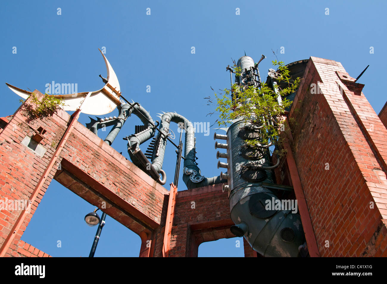 Il Big Horn o Tib Street Horn. Una scultura di David Kemp. Northern Quarter, Manchester, Inghilterra, Regno Unito Foto Stock