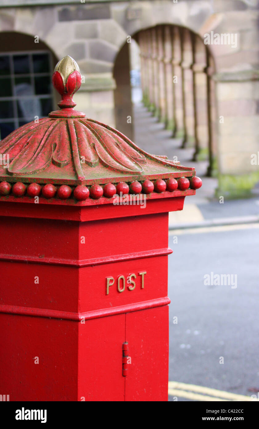 Penfold vittoriano Postbox a Buxton Foto Stock