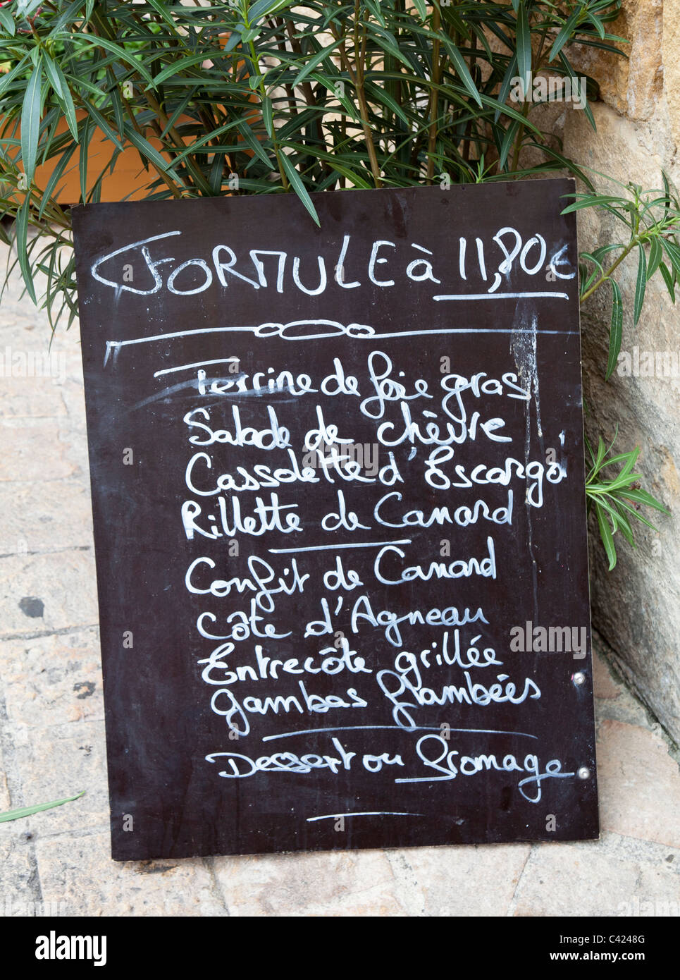 Menu del giorno sulla lavagna menu du jour con paté Sarlat-la-Caneda Dordogne Francia Foto Stock