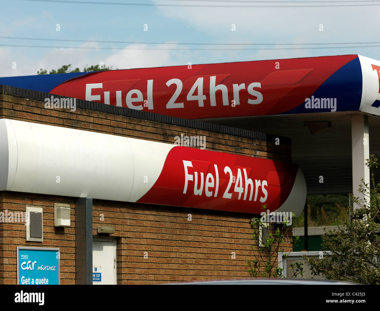 24 Ora la stazione di benzina Foto Stock