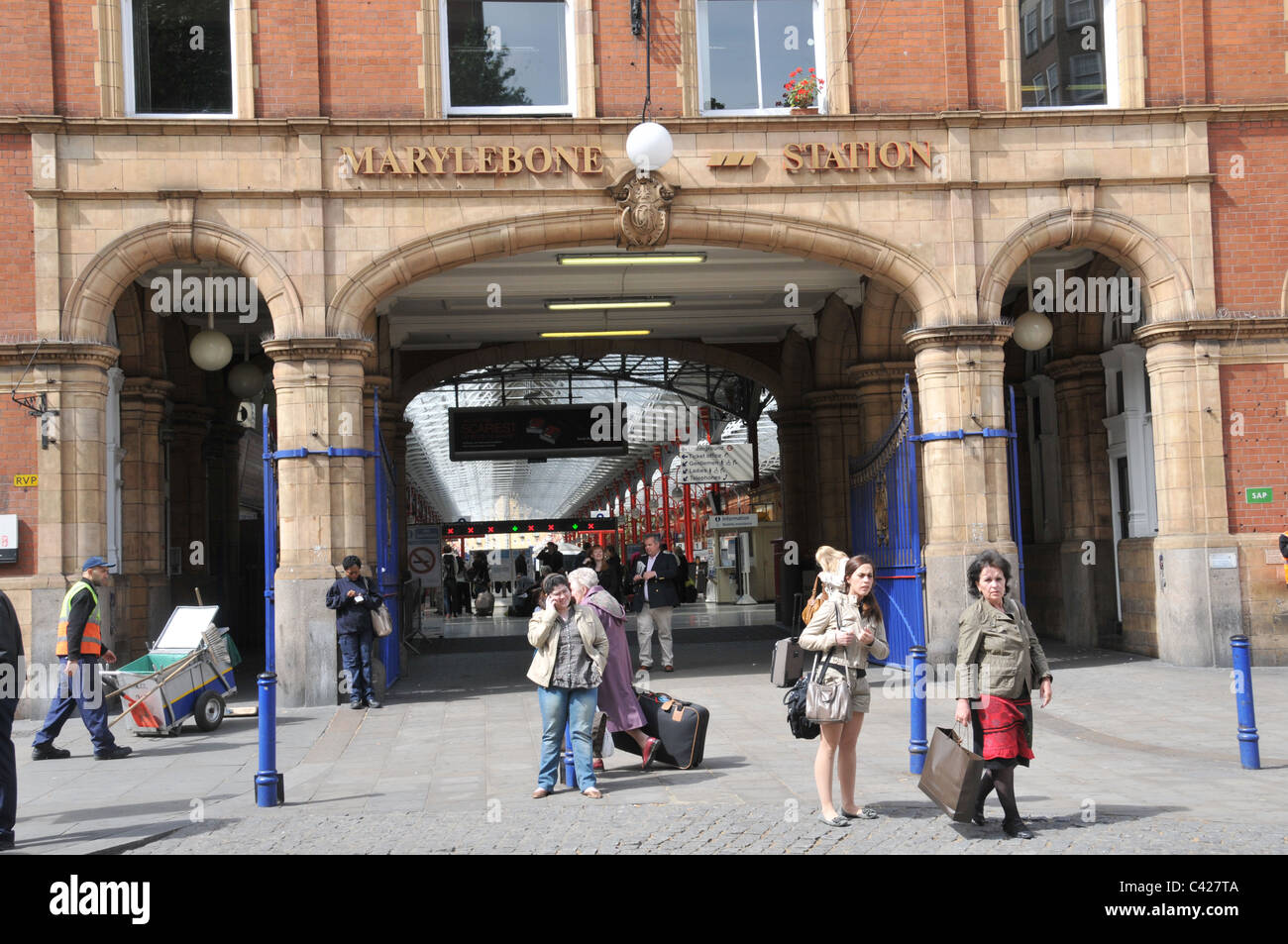 Stazione di Marylebone Chiltern Railways metropolitana connessione di " commuters " Viaggio Londra Foto Stock