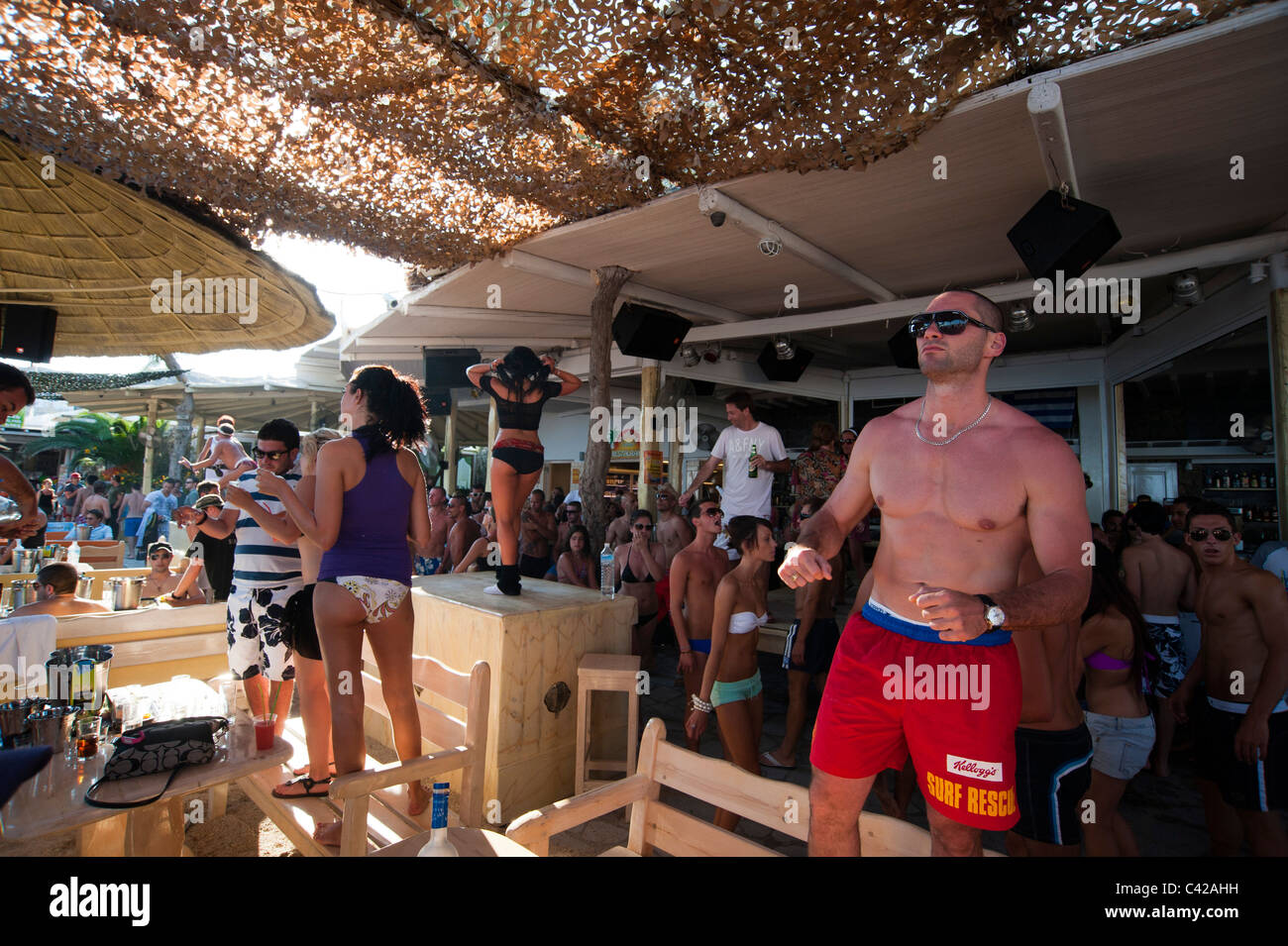 Bar Tropicana, Paradise Beach, Mykonos, Cicladi Grecia Foto stock - Alamy