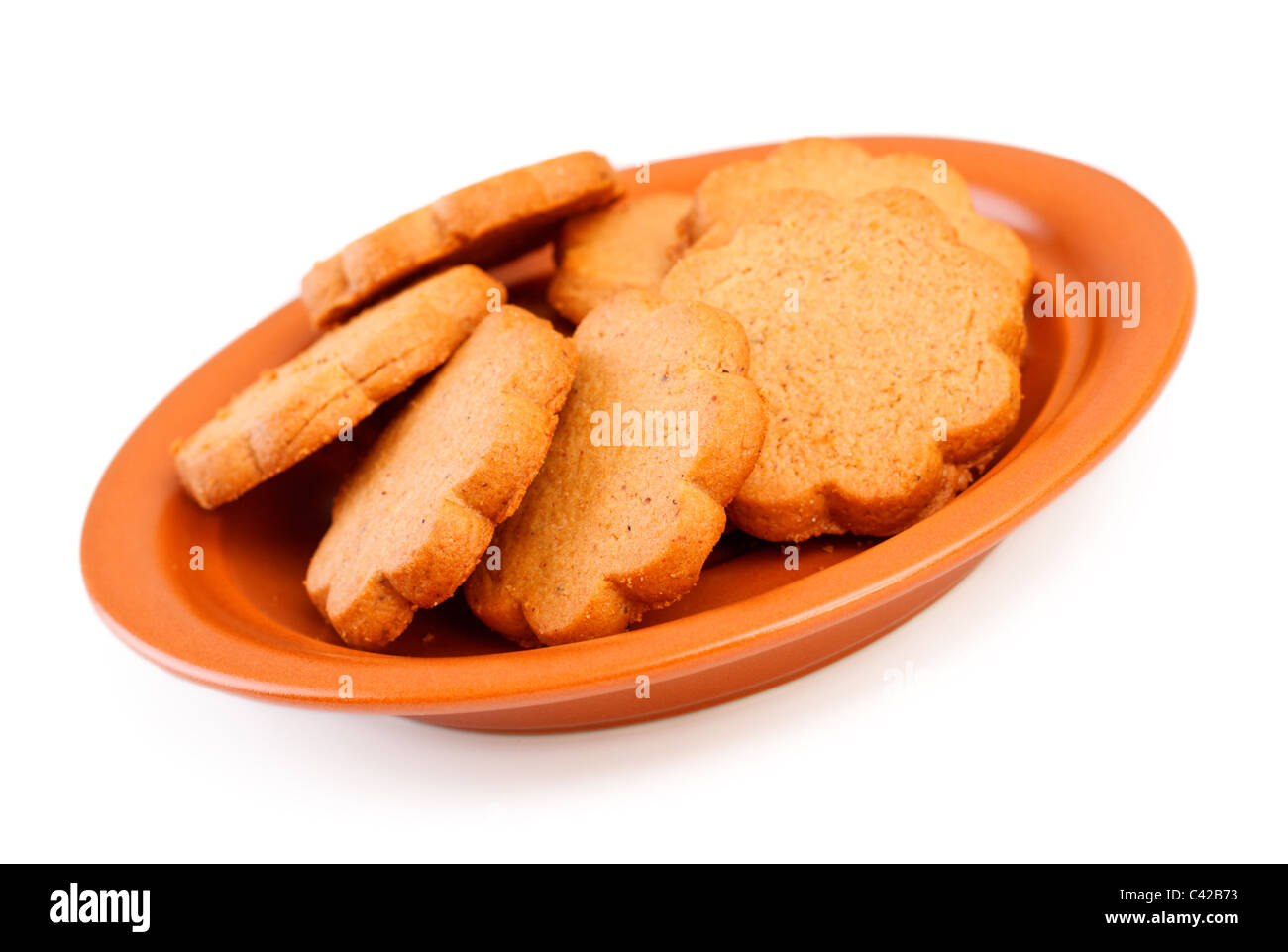 Piatto di cannella cookies isolato su bianco Foto Stock