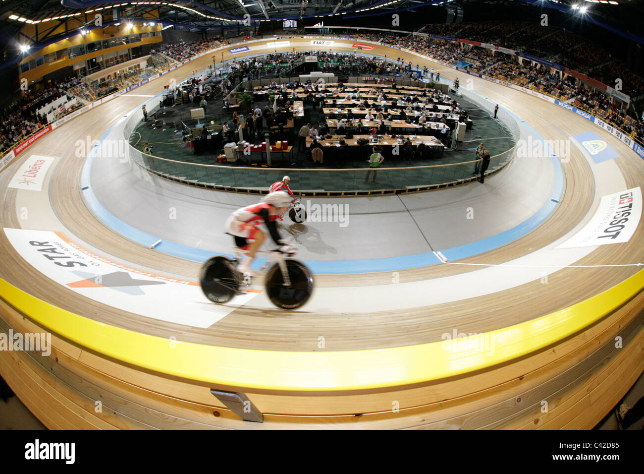 Zachary Bell Canada Zac uomini Omnium giro di volo 25 marzo 2011 UCI via mondiale di ciclismo Apeldoorn Velodrome Foto Stock