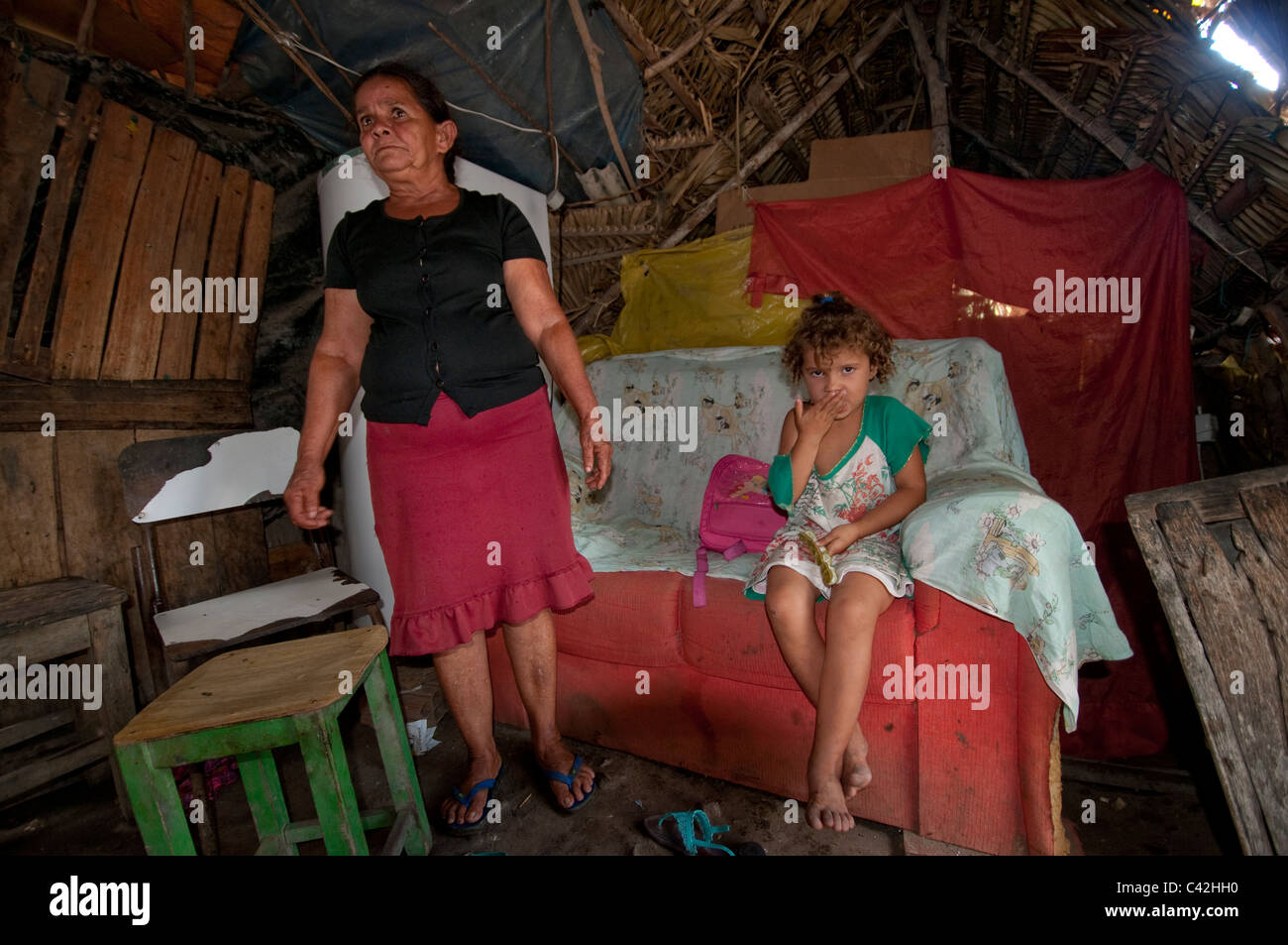 Movimento dos Sem Terra MST è un movimento politico in Brasile dove lavoratori rurali terra squat o recuperare i terreni inutilizzati. Foto Stock