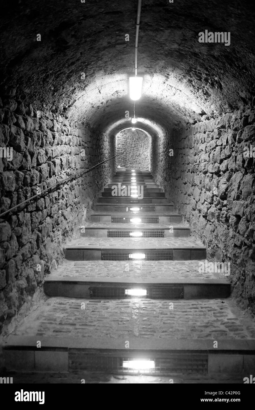 Isola di Ibiza modo tunnel fino al castello di effetto luce isola delle Baleari Foto Stock