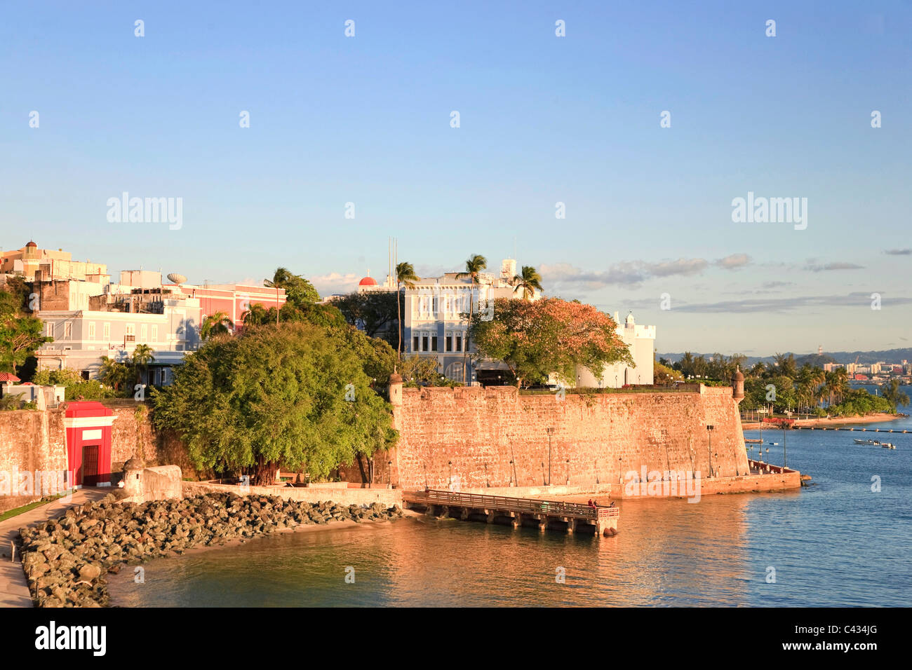 Stati Uniti d'America, Caraibi, Puerto Rico, San Juan, città vecchia, Paseo del Morro e La Muralla Foto Stock
