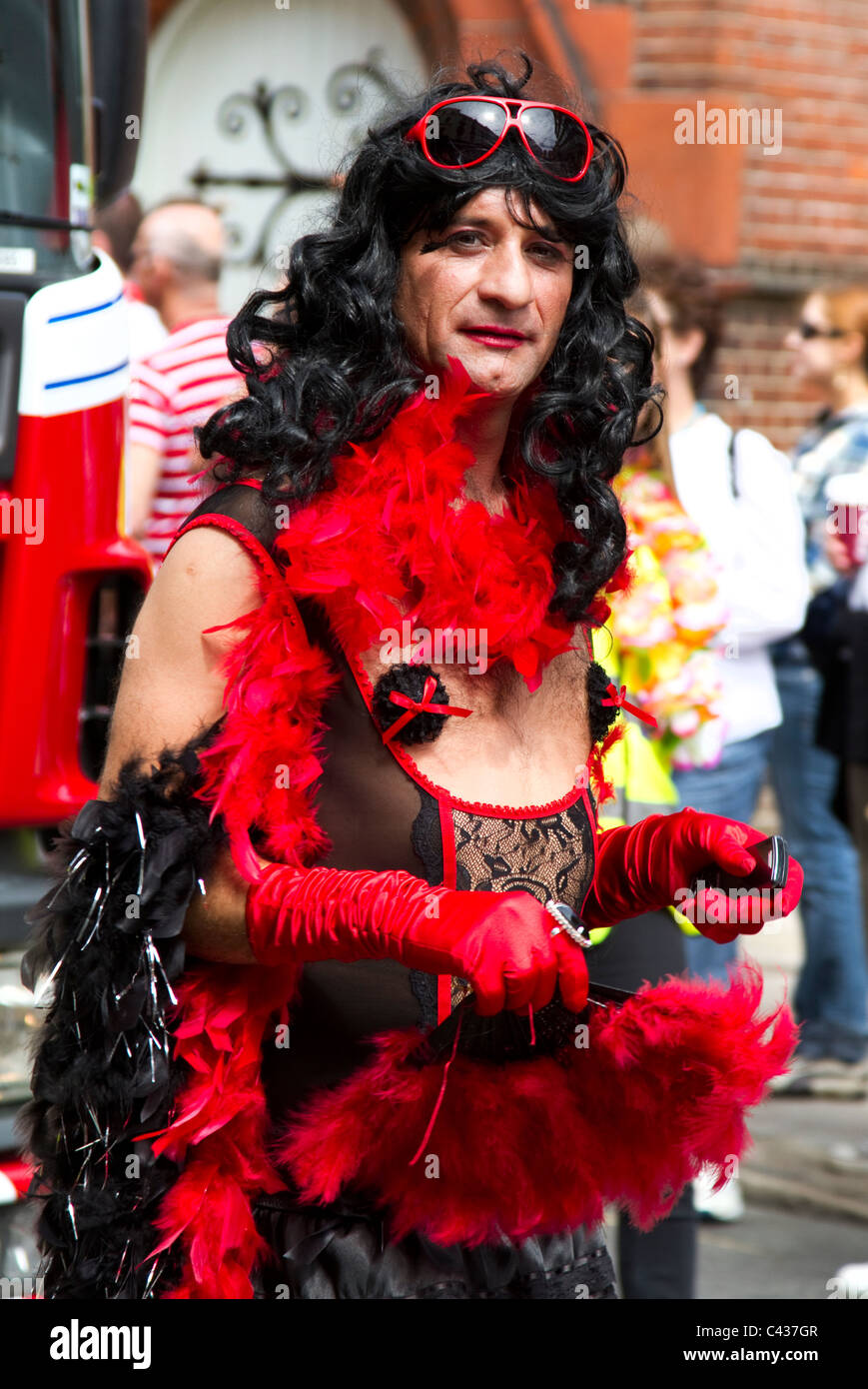 Travestito a Brighton Gay Pride Parade, 2010 Foto Stock