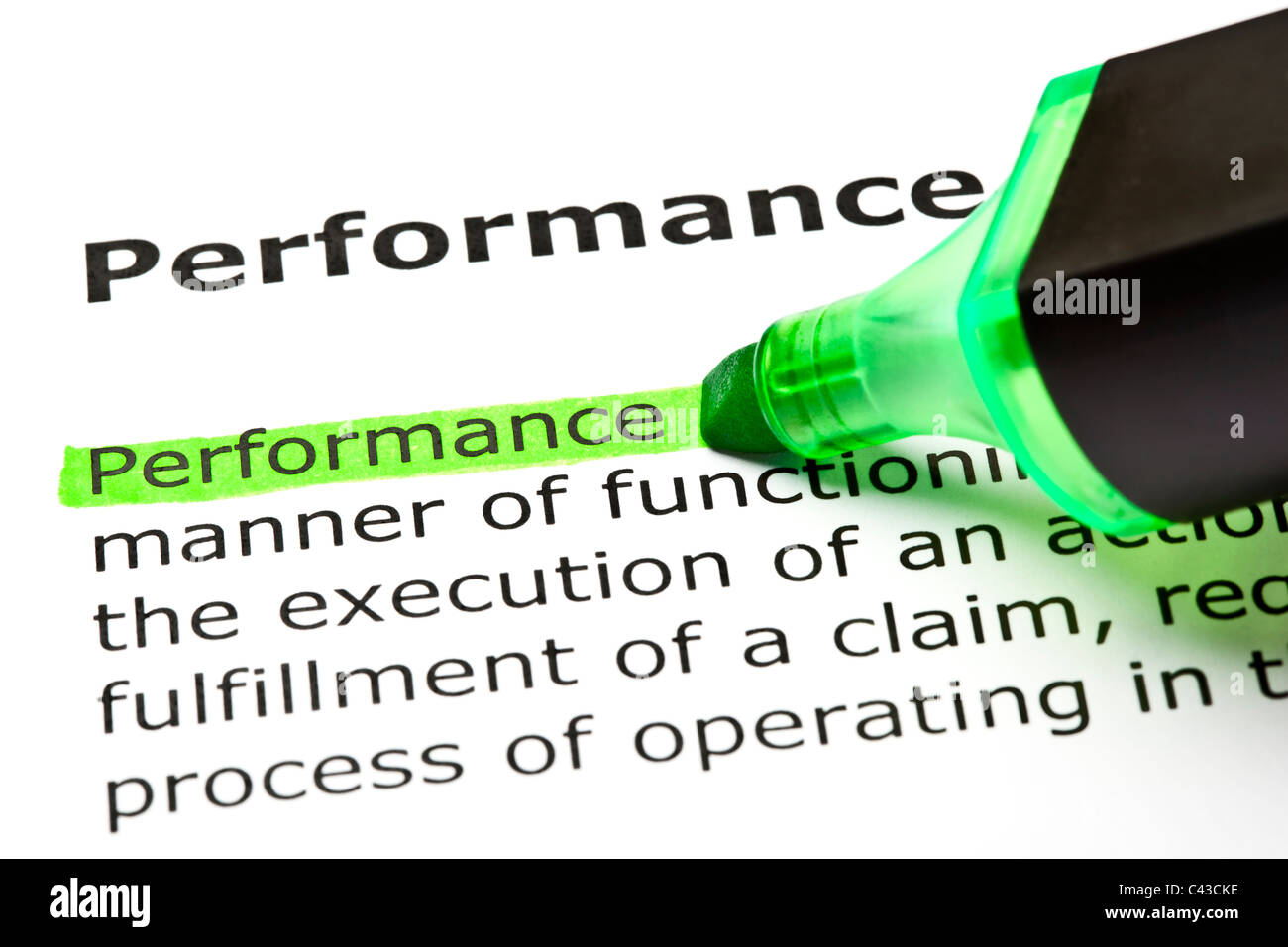 La parola 'prestazioni' evidenziato in verde con pennarello Foto Stock