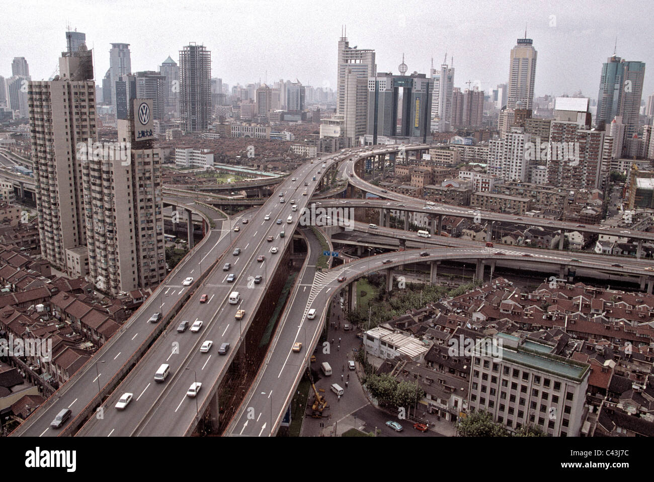 Shanghai vista aerea di autostrada in 1999 Foto Stock