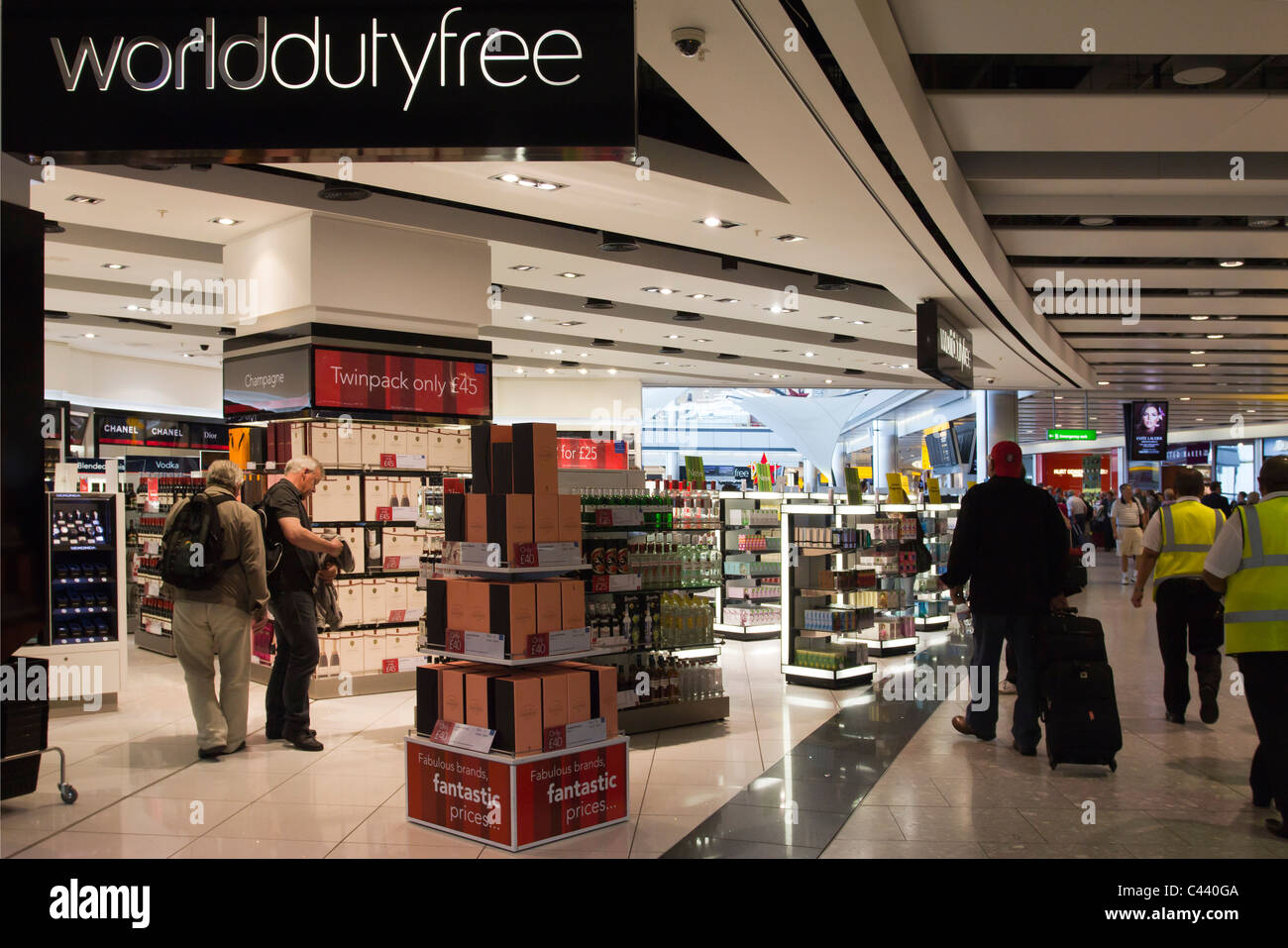 Duty Free Shop - Terminale 5 - Aeroporto di Heathrow - Londra Foto Stock
