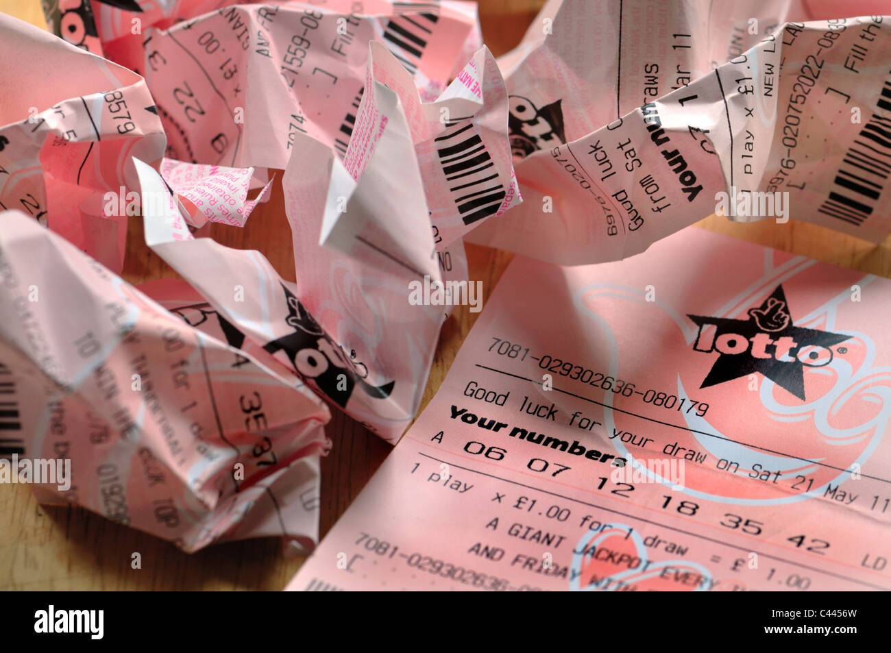 Lotteria nazionale biglietti - uno nuovo, altri scartati Foto Stock