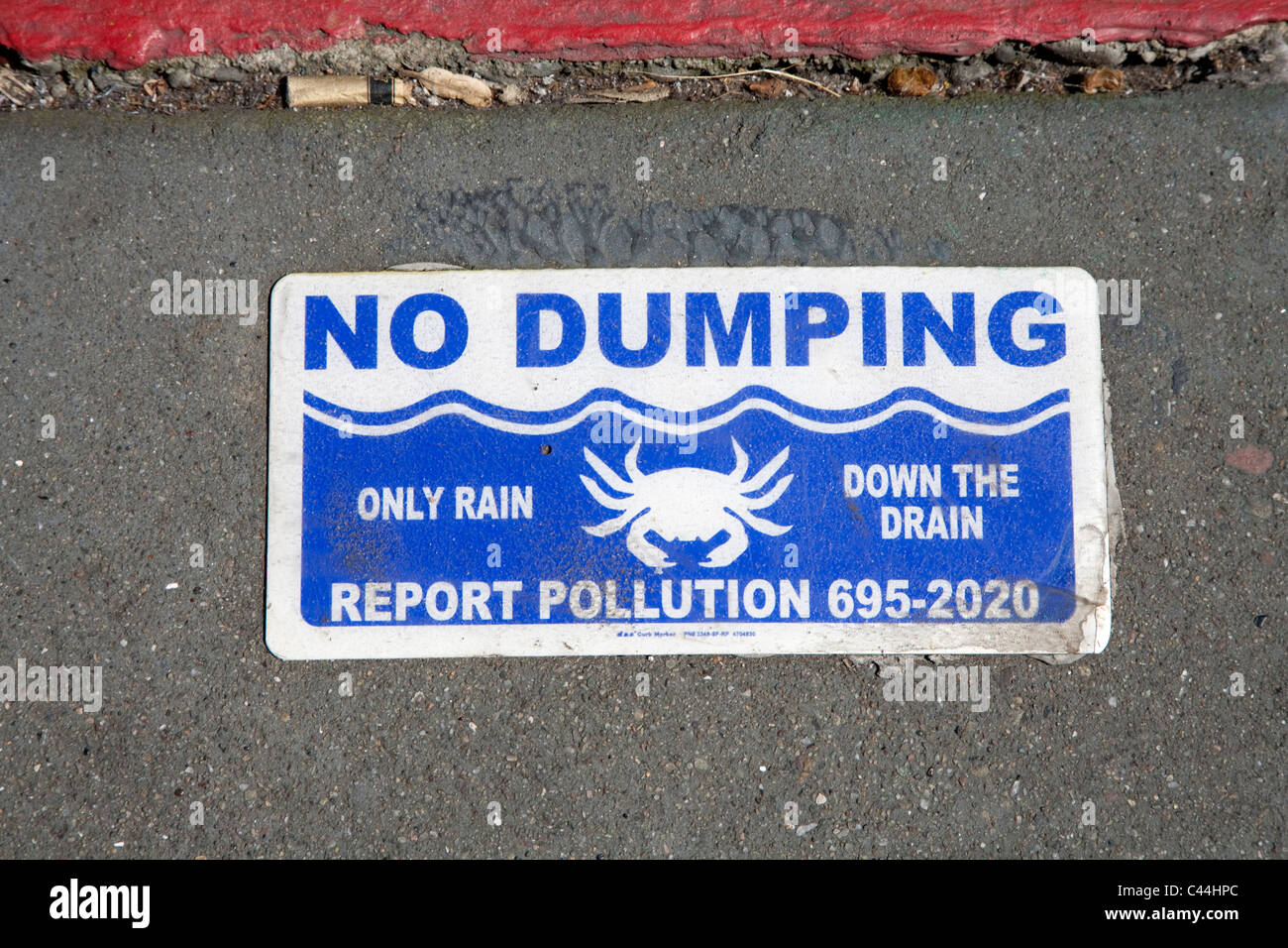 Nessun segno di dumping da drain vicino alla baia di San Francisco Foto Stock