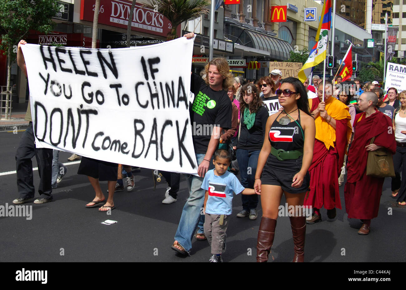 Manifestazione contro la Nuova Zelanda Accordo di libero commercio con la Cina, aprile 2008, Queen Street Auckland Foto Stock