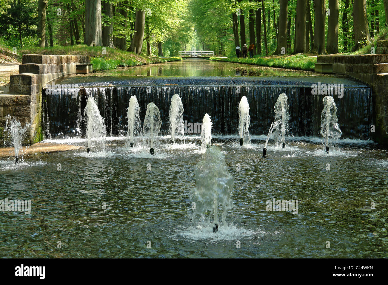 Germania, Meclemburgo-Pomerania occidentale, Ludwigslust, canal, canale, bacino idrico, Circel, cascata, fontana, Foto Stock