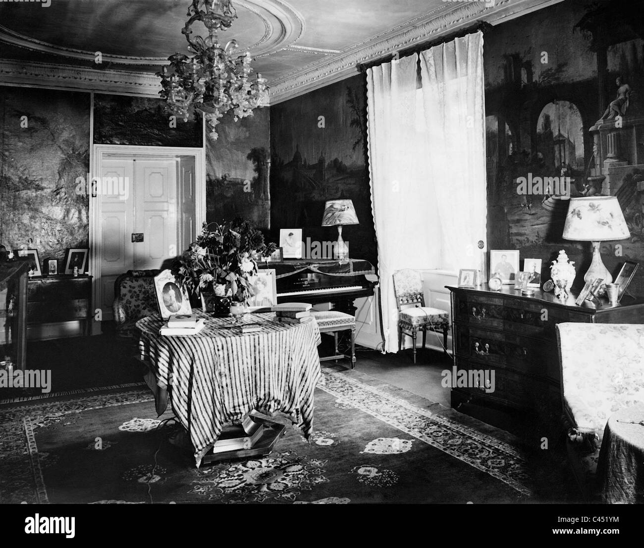 Sala della musica nel palazzo a Schoenhausen, 1933 Foto Stock