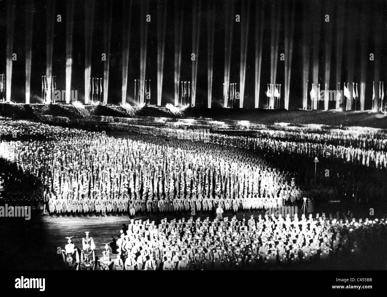 " Cattedrale di luce' su il partito nazista Rally, 1936 Foto Stock