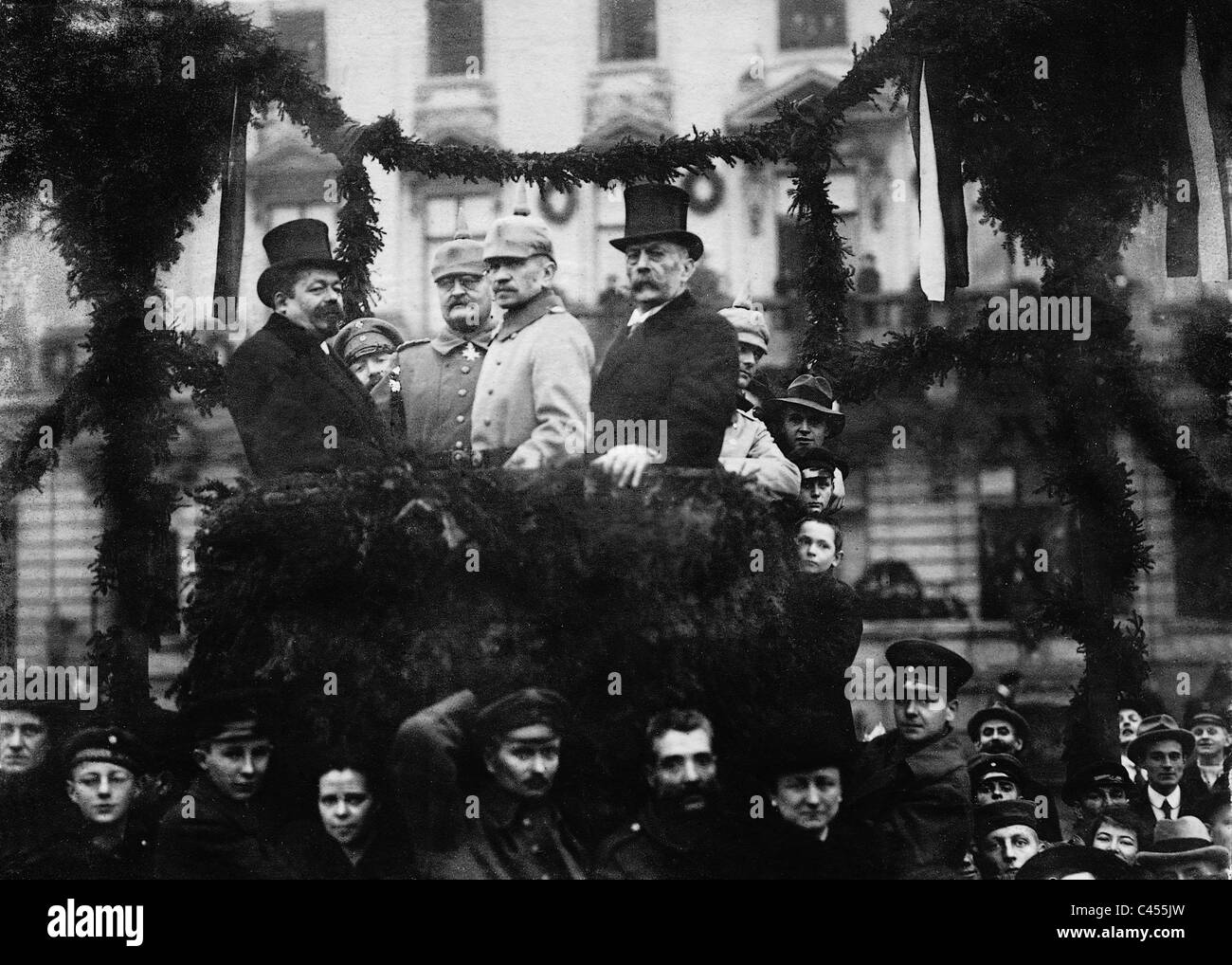 Friedrich Ebert, Generale Lequis, Heinrich Scheuech e Adolf Wermuth con la guerra di rimpatriati, 1918/19 Foto Stock