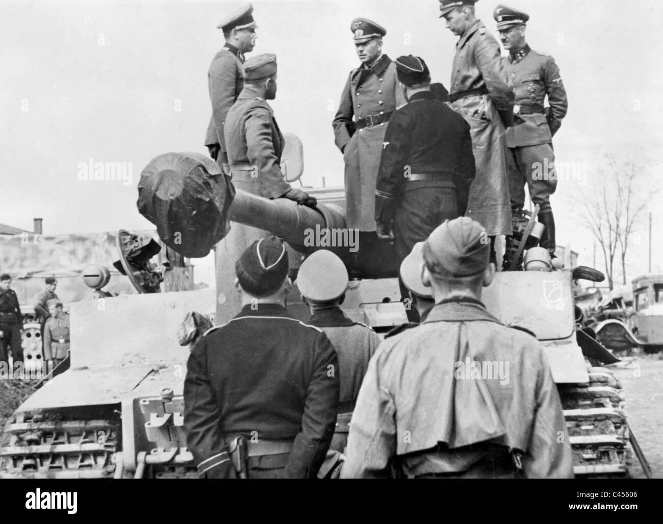 Heinz Guderian presso la "SS Leibstandarte Adolf Hitler', 1943 Foto Stock