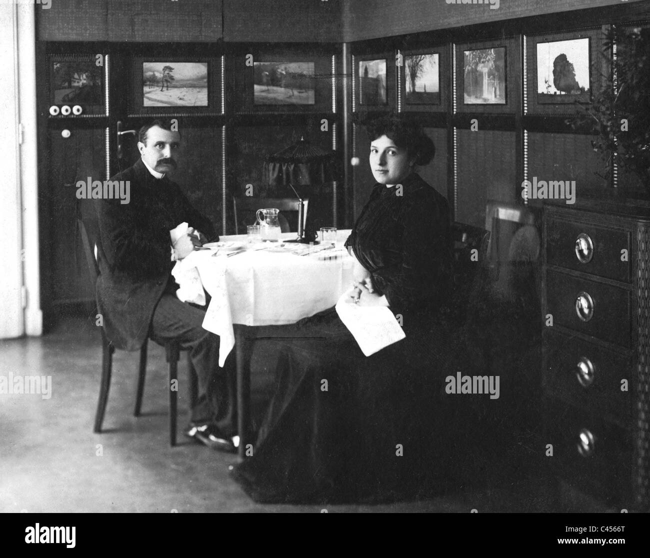 Louis Bleriot e sua moglie, 1910 Foto Stock