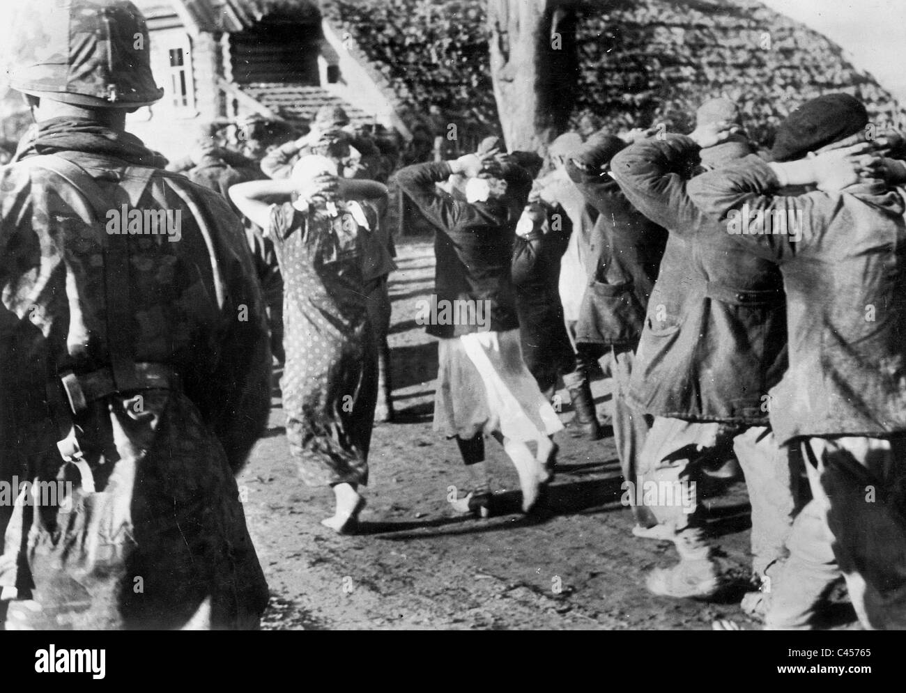 Partigiani russi sono allontanati dall'esercito, 1941 Foto Stock