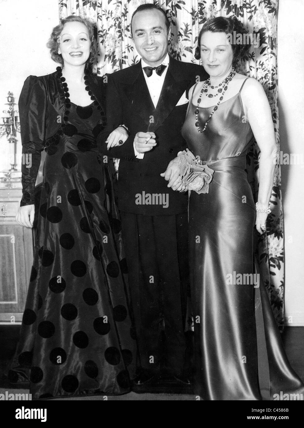 Marlene Dietrich, Charles Boyer e la Contessa Dorothy di Frasso in Hollywood, 1935 Foto Stock